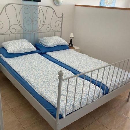 Yumbo Beach Apartment 2 With High Speed Free Internet Сан-Бартоломе Экстерьер фото